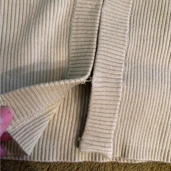 Ardene Ribbed Knit Shrug in light Sage Green - Picture 4 of 12